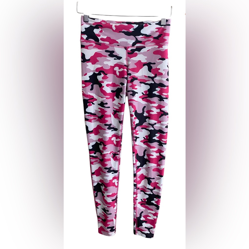 Reebok: Pink, White and Black Camouflage Activewear Leggings